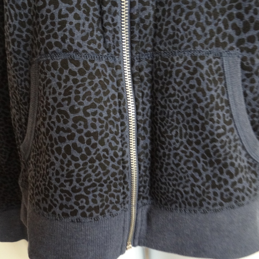 Victoria's Secret Women's Full Zip Hoodie NWT - Picture 3 of 5